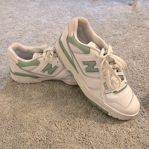 new balance mint 550 tennis shoe